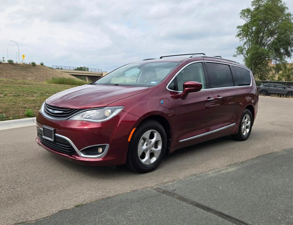 chrysler pacifica hybrid 2018 2C4RC1L78JR164326 image chrysler pacifica hybrid 2018 2C4RC1L78JR164326 image